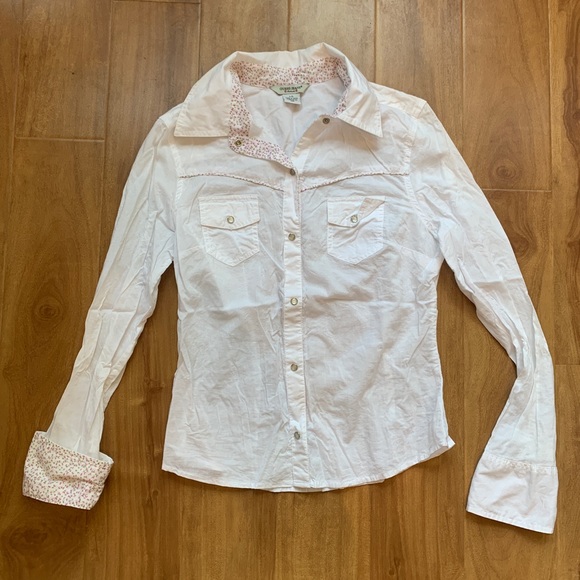 💙Guess Western Style White Snap Button Up Blouse - Picture 2 of 6